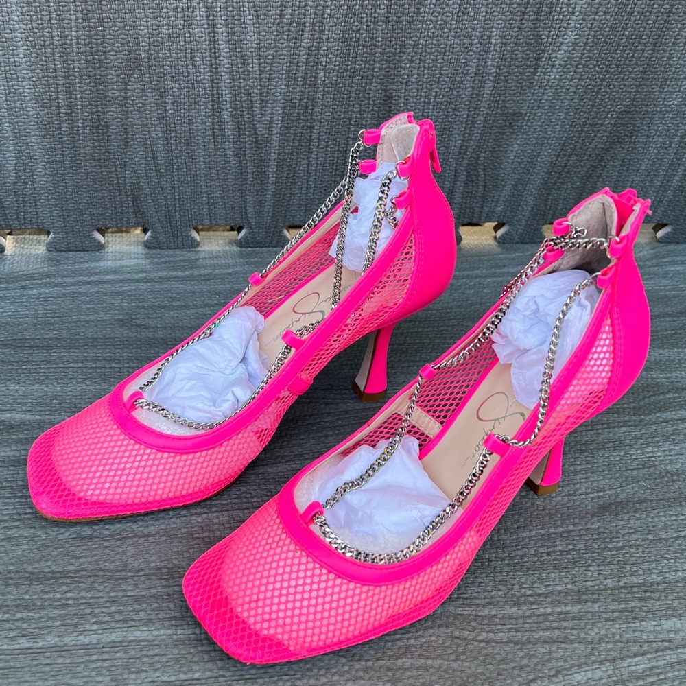 HEELS SIZE 5 1/2